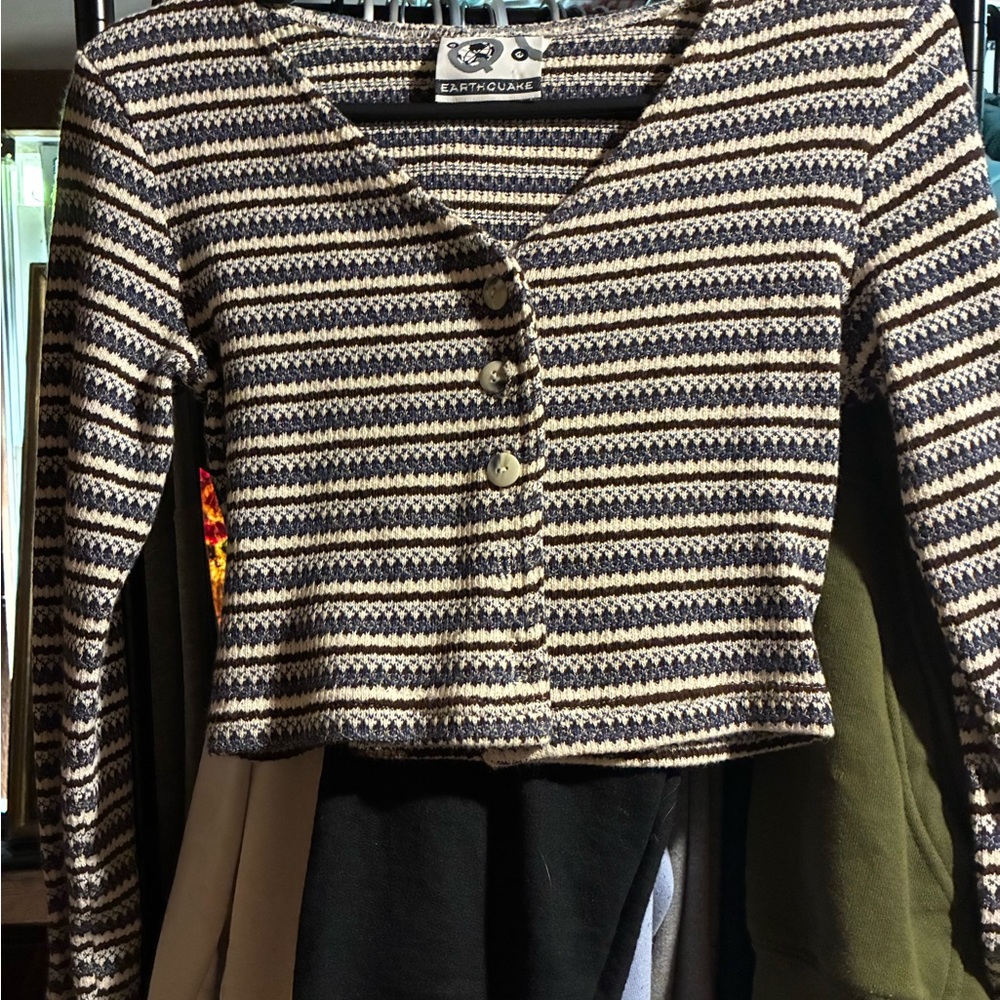 Brown and White Cropped Button Down Top with 3/4 Sleeves